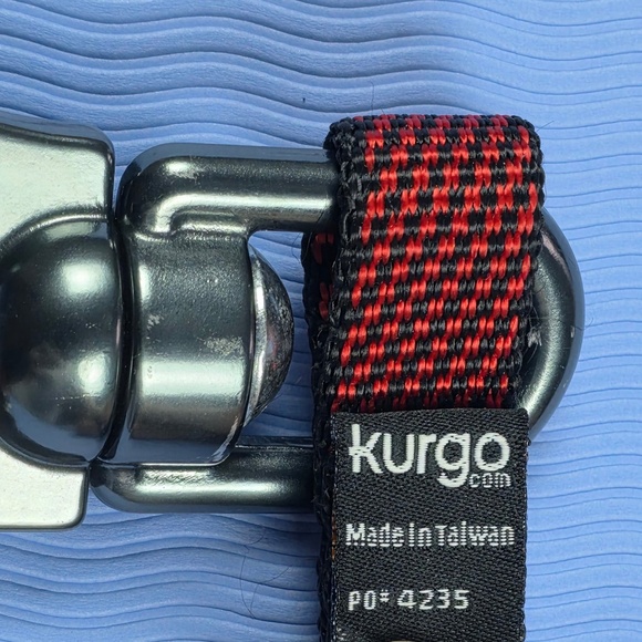 Kurgo Adjustable Nylon Dog Leash w/ Swivel Locking Metal Carabiner 20kN - Picture 6 of 10